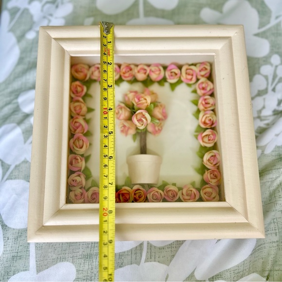 Floral Shadow Box Glass Wall Hanging Home Decor Cottagecore Farmhouse Art - Picture 4 of 5